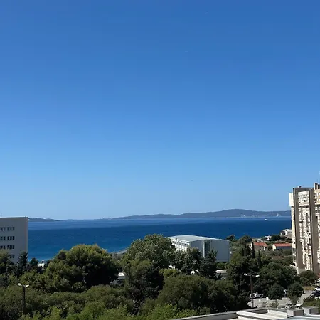 Appartamento Signature - Sea View, Nearby Hospital, 90m2