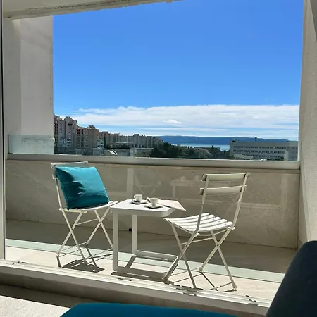 Apartman Signature - Sea View, Nearby Hospital, 90m2 *