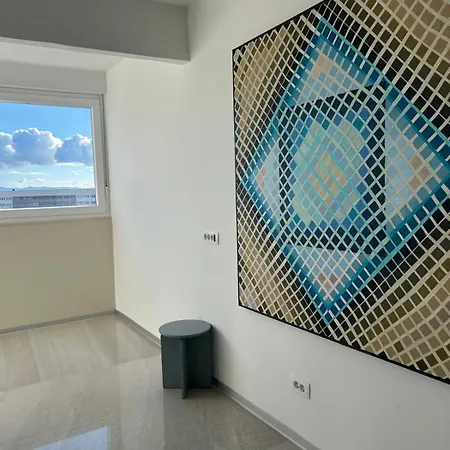Signature - Sea View, Nearby Hospital, 90m2 Apartman *