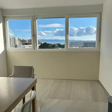 Apartman Signature - Sea View, Nearby Hospital, 90m2 *
