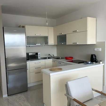 Signature - Sea View, Nearby Hospital, 90m2