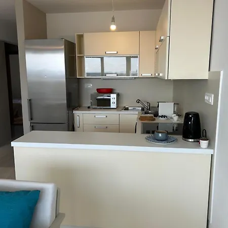 Signature - Sea View, Nearby Hospital, 90m2 Apartman Split