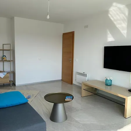 Signature - Sea View, Nearby Hospital, 90m2 Apartman Split